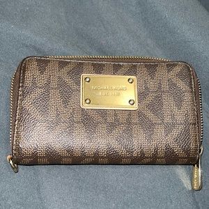 AUTHENTIC Michael Kors Wallet